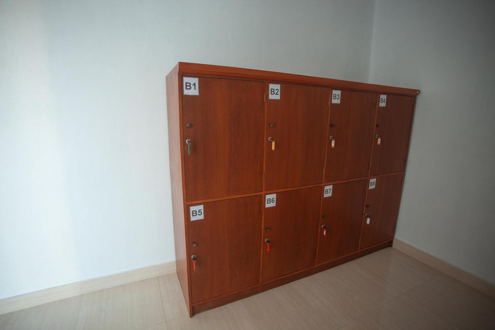 Lucky Hostel Batununggul Zewnętrze zdjęcie